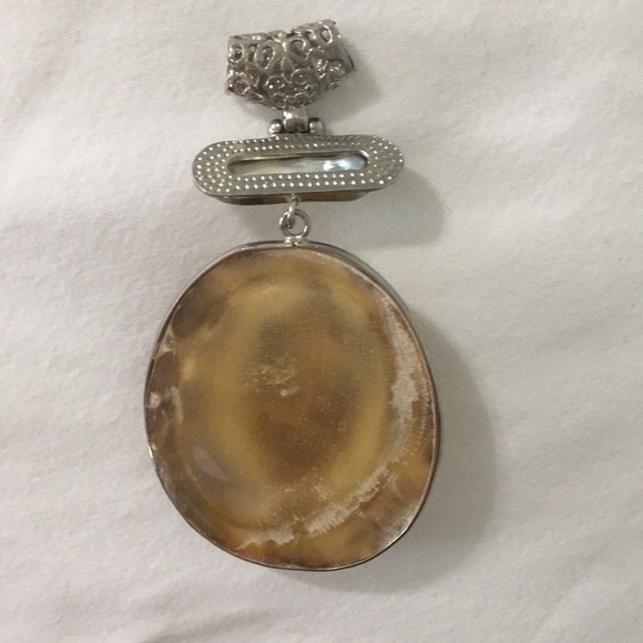 Brown and cream pendant - Picture 8 of 9